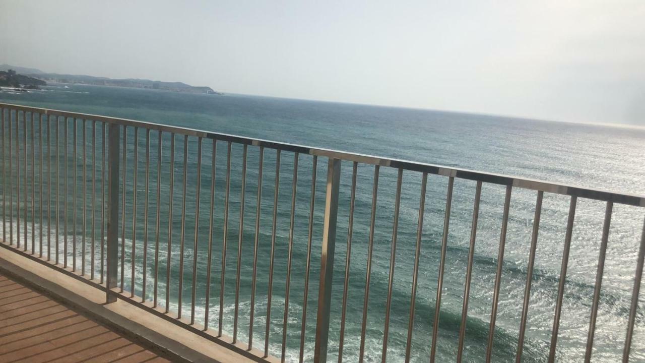 Apartamento En Primera Linia Vistas Al Mar 普拉加德阿罗 外观 照片