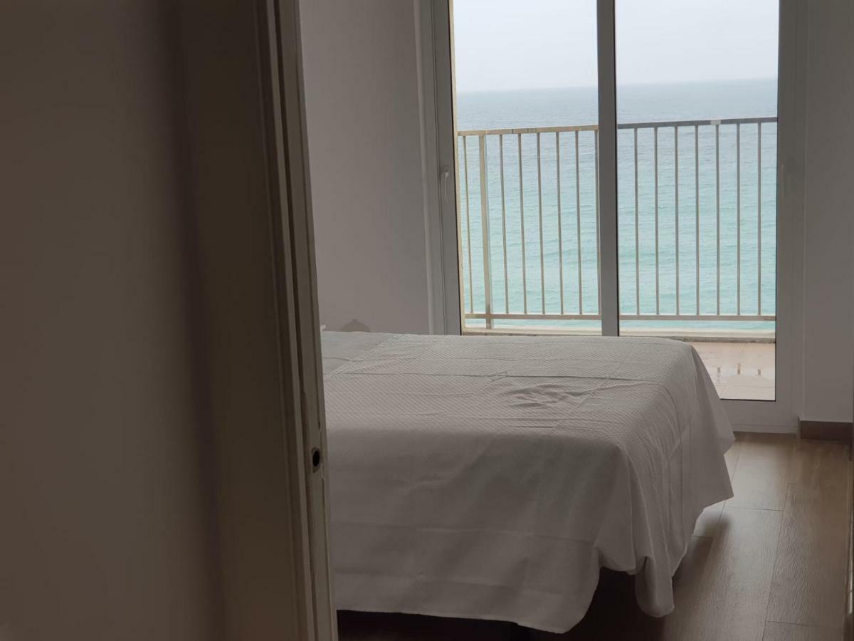 Apartamento En Primera Linia Vistas Al Mar 普拉加德阿罗 外观 照片