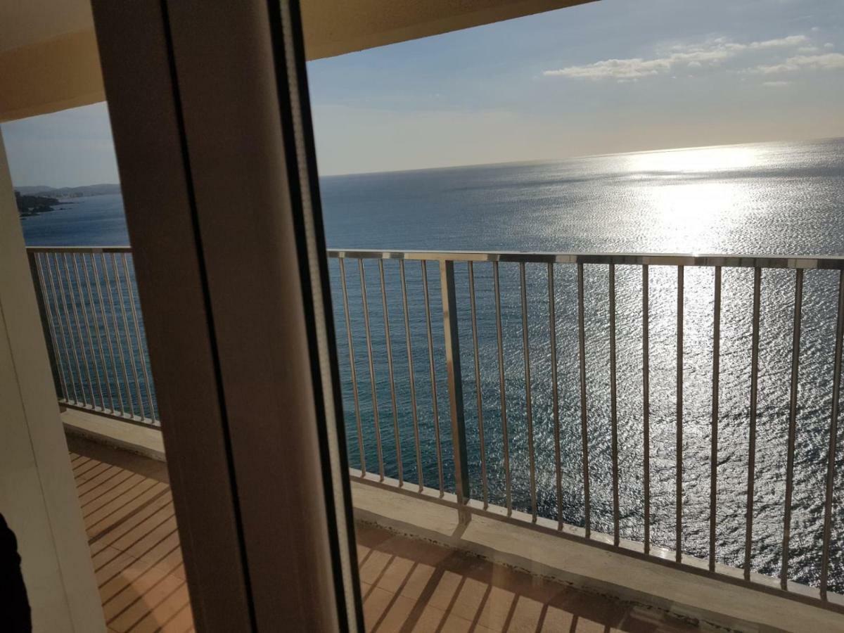 Apartamento En Primera Linia Vistas Al Mar 普拉加德阿罗 外观 照片