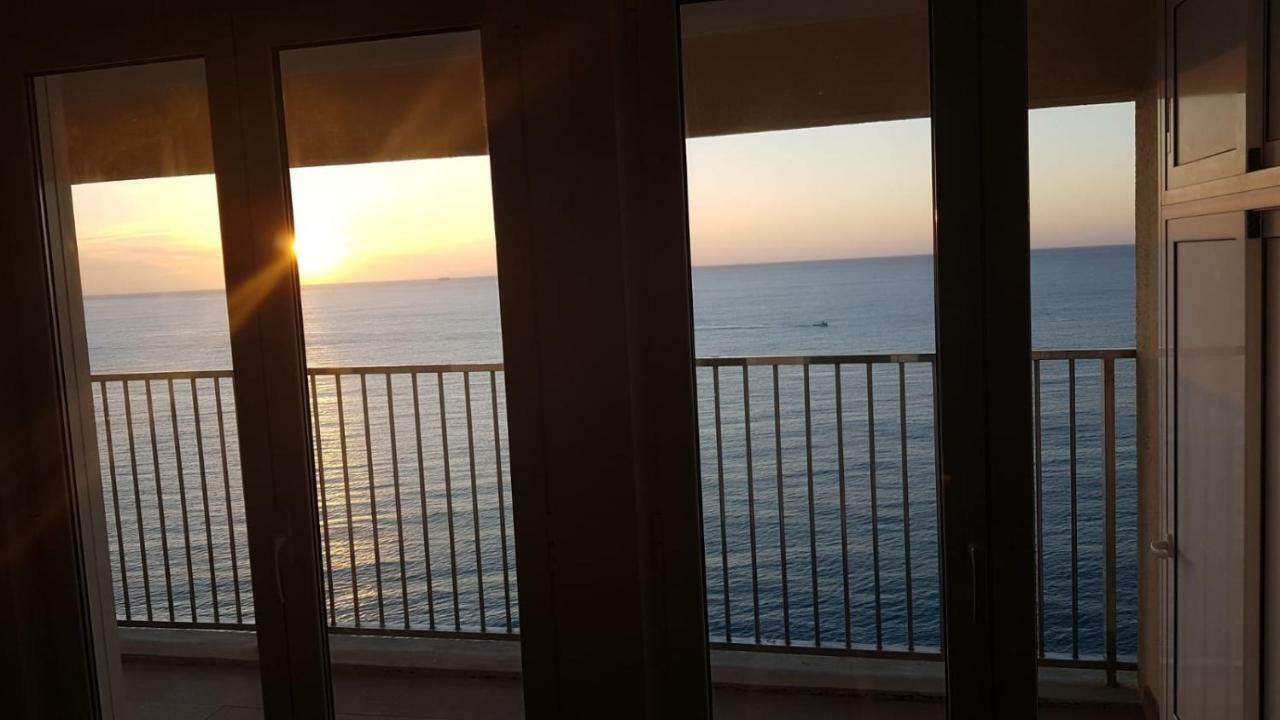 Apartamento En Primera Linia Vistas Al Mar 普拉加德阿罗 外观 照片