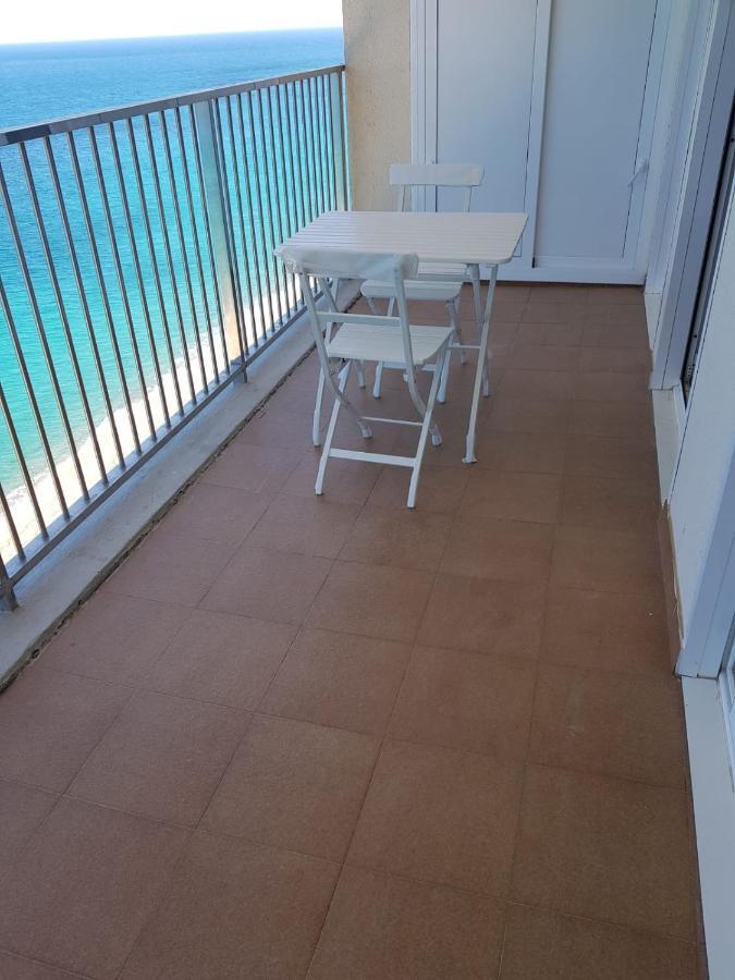 Apartamento En Primera Linia Vistas Al Mar 普拉加德阿罗 外观 照片