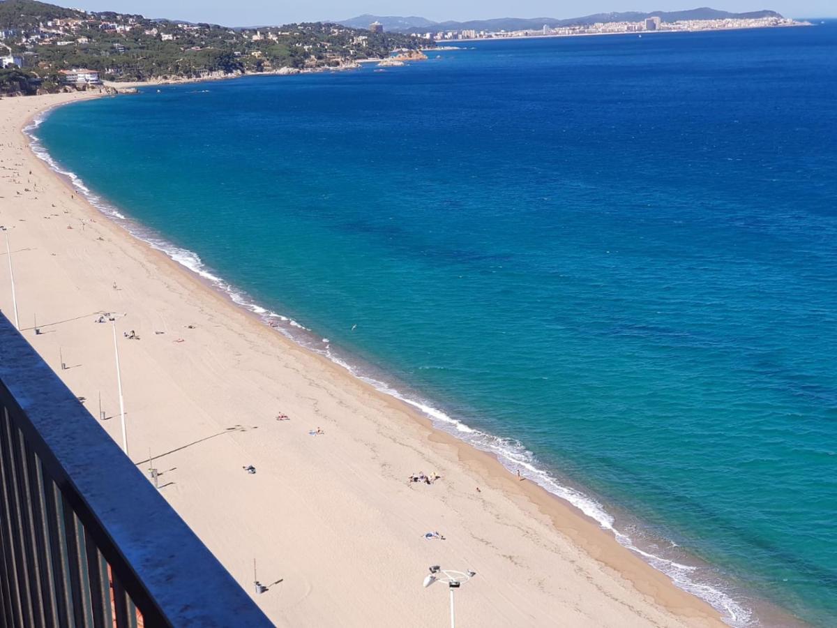 Apartamento En Primera Linia Vistas Al Mar 普拉加德阿罗 外观 照片